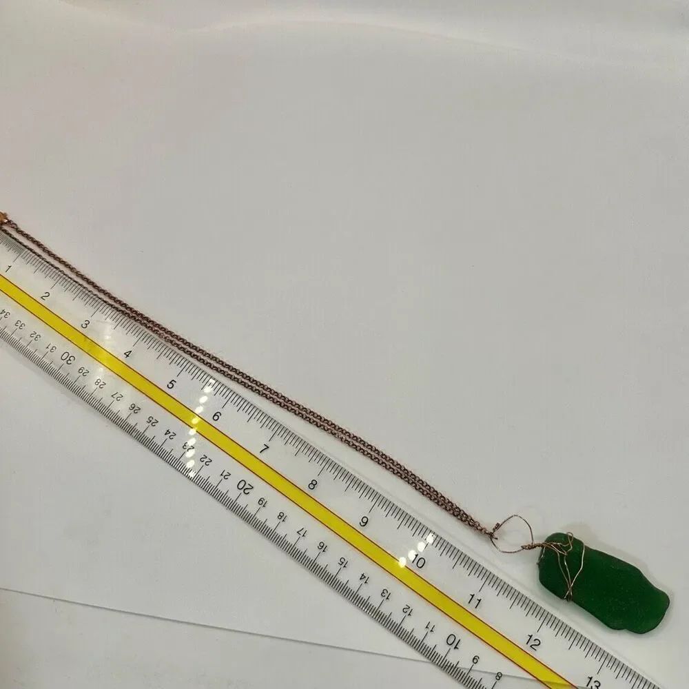Wire wrapped green sea glass pendant necklace - Picture 8 of 12